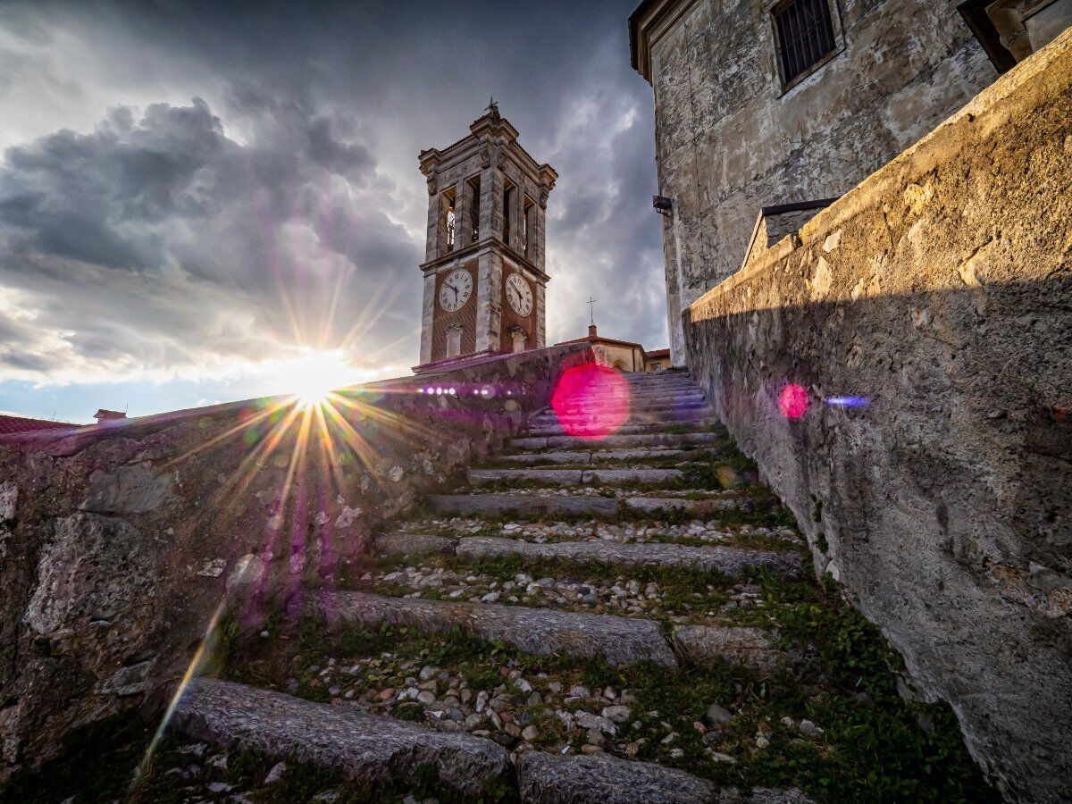 Alla scoperta del Sacro Monte di Varese Alla scoperta del Sacro Monte di Varese desktop picture