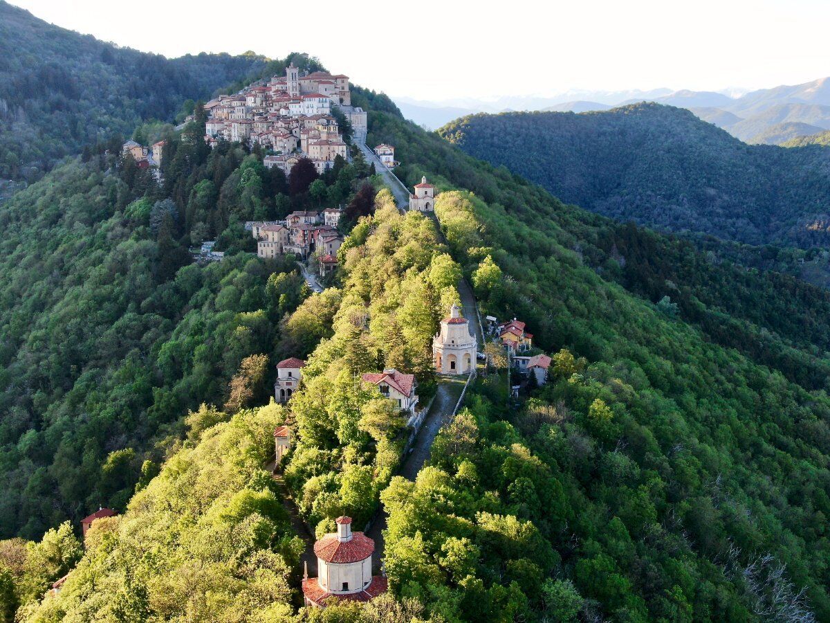 Alla scoperta del Sacro Monte di Varese Alla scoperta del Sacro Monte di Varese desktop picture