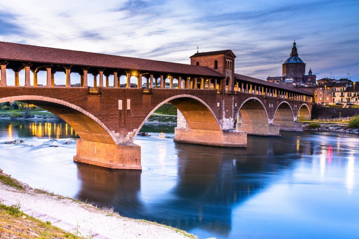 Tour di Natale alla scoperta di Pavia e della sua anima medievale desktop picture