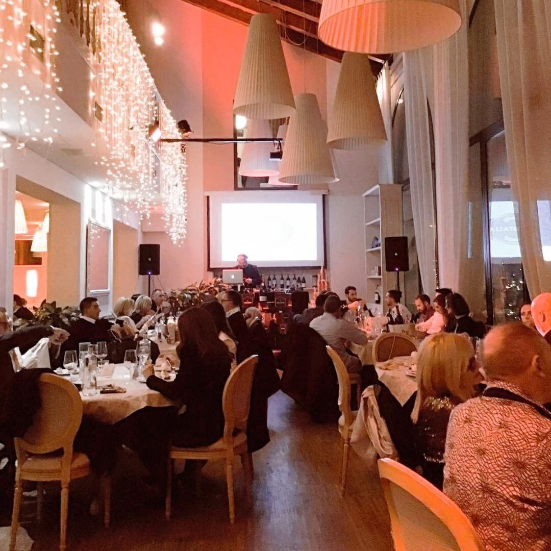 Festa di Capodanno a Villa Italia di Padova con pernottamento in hotel Festa di Capodanno a Villa Italia di Padova con pernottamento in hotel desktop picture