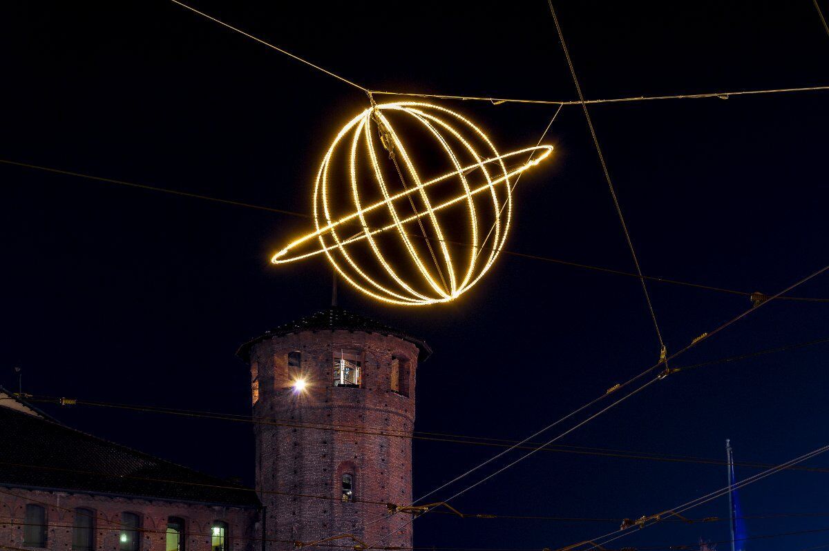 Luci d’Artista a Torino: Passeggiata nella magica atmosfera natalizia desktop picture
