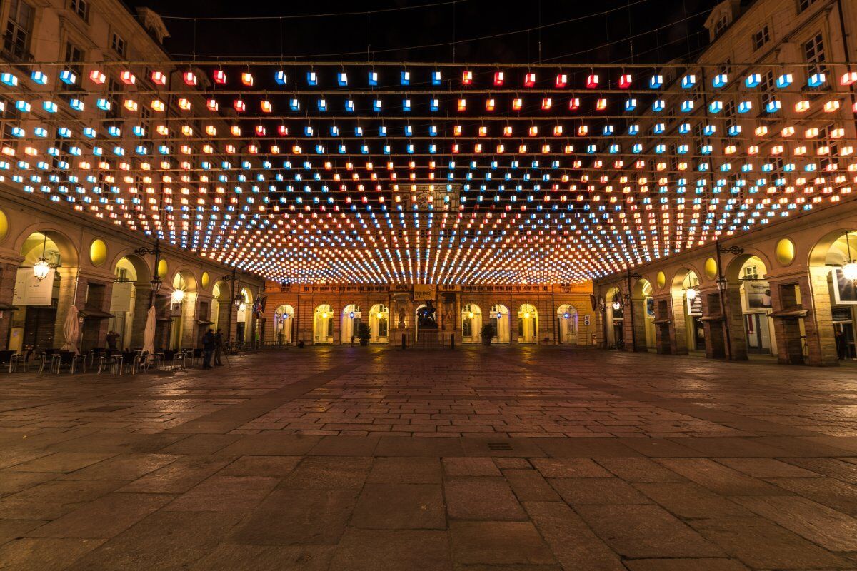Luci d’Artista a Torino: Passeggiata nella magica atmosfera natalizia Luci d’Artista a Torino: Passeggiata nella magica atmosfera natalizia desktop picture