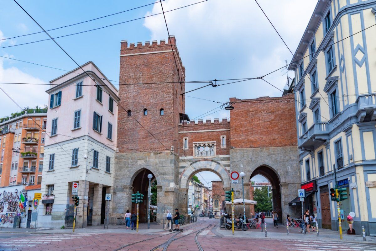 Tour guidato alla scoperta di Milano e della sua anima medievale Tour guidato alla scoperta di Milano e della sua anima medievale desktop picture