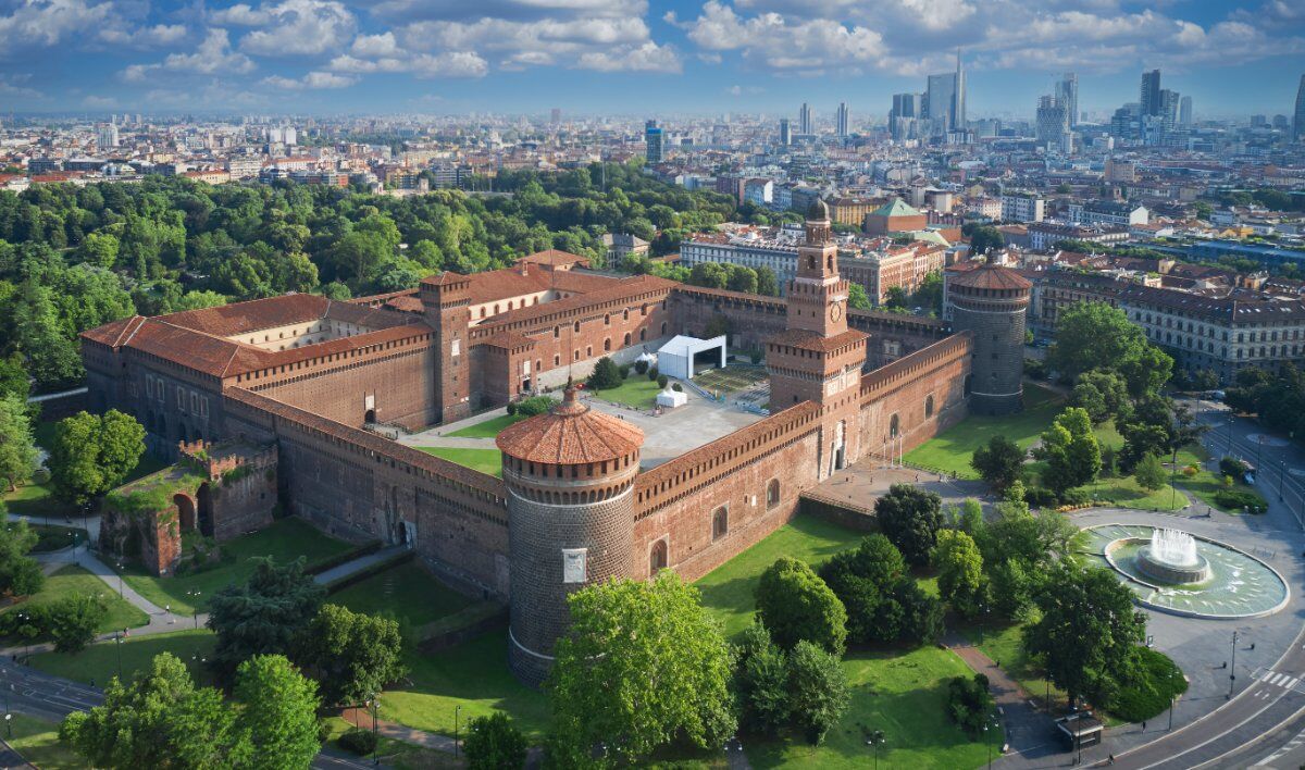 Castello Sforzesco: gli esterni, storia e architettura Castello Sforzesco: gli esterni, storia e architettura desktop picture