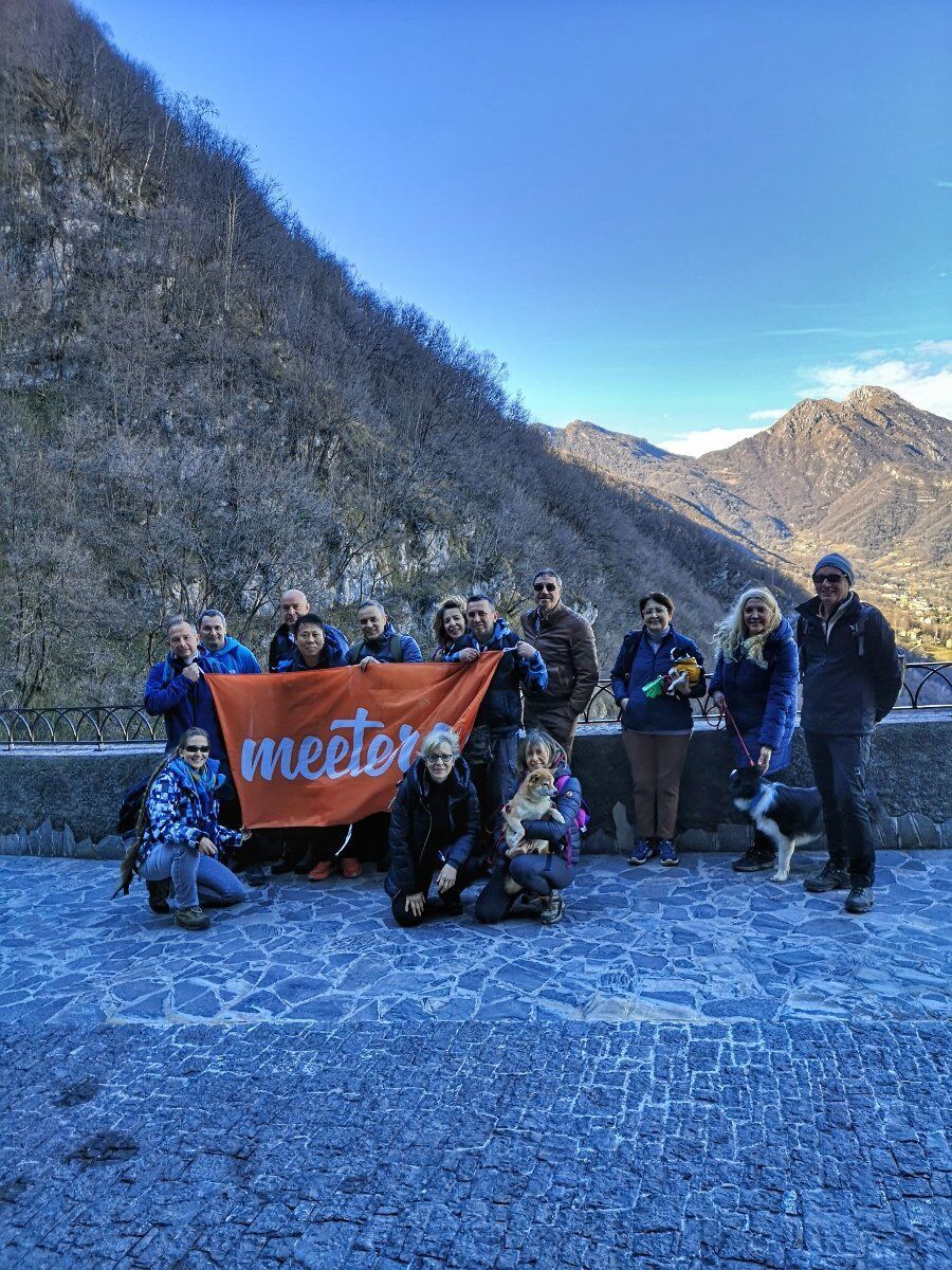 Trekking con Pranzo Natalizio: il Sentiero dei Presepi in Valle Imagna desktop picture