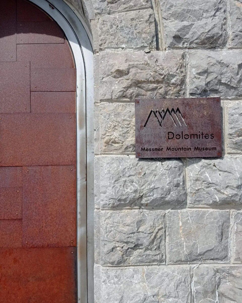 Trekking al Monte Rite: la terrazza panoramica sulle Dolomiti Trekking al Monte Rite: la terrazza panoramica sulle Dolomiti desktop picture