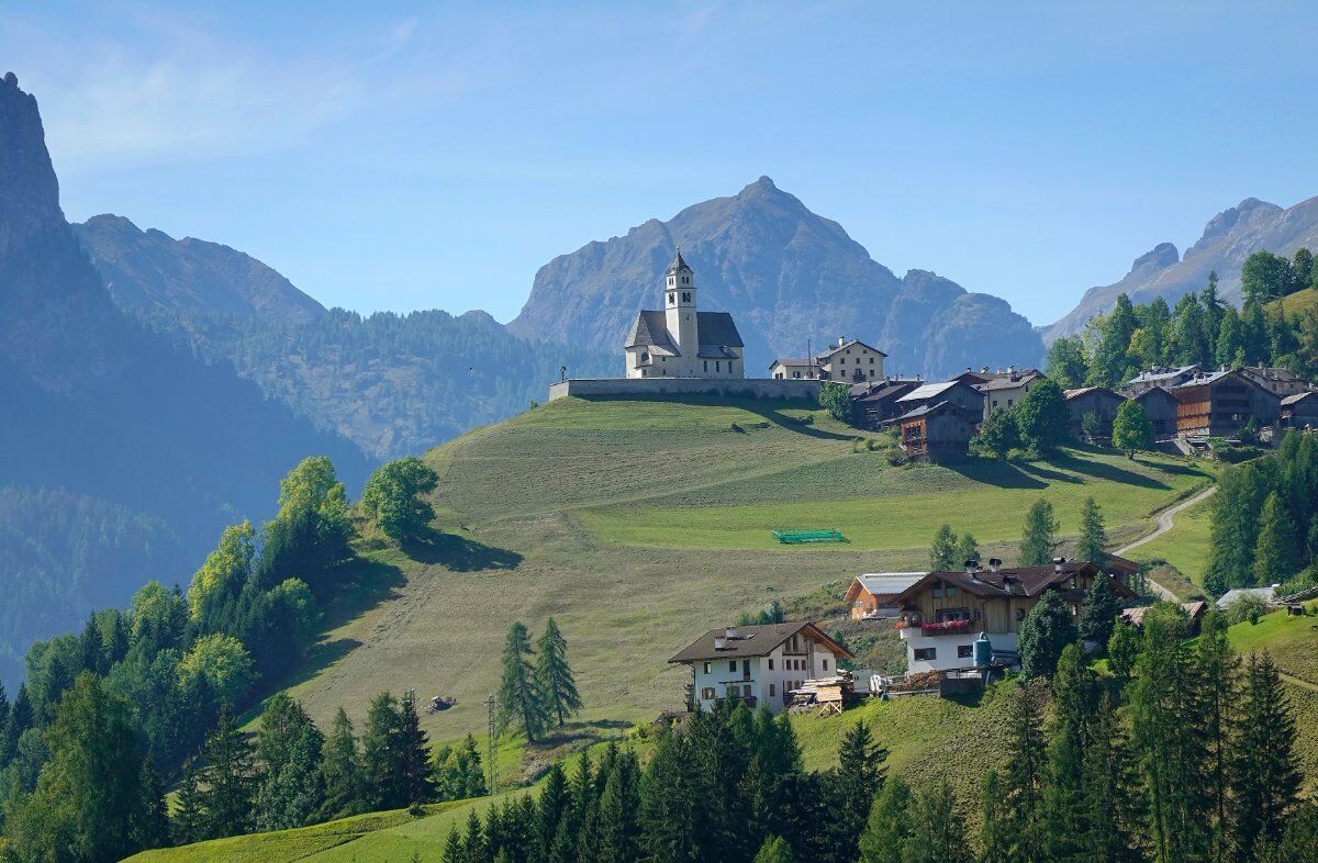 Trekking lungo la Strada dei Siori: gli antichi confini tra Cadore e Tirolo Trekking lungo la Strada dei Siori: gli antichi confini tra Cadore e Tirolo desktop picture