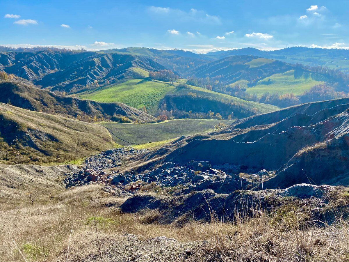 Trekking con degustazione sui colli parmensi: tra calanchi e Barboj Trekking con degustazione sui colli parmensi: tra calanchi e Barboj desktop picture