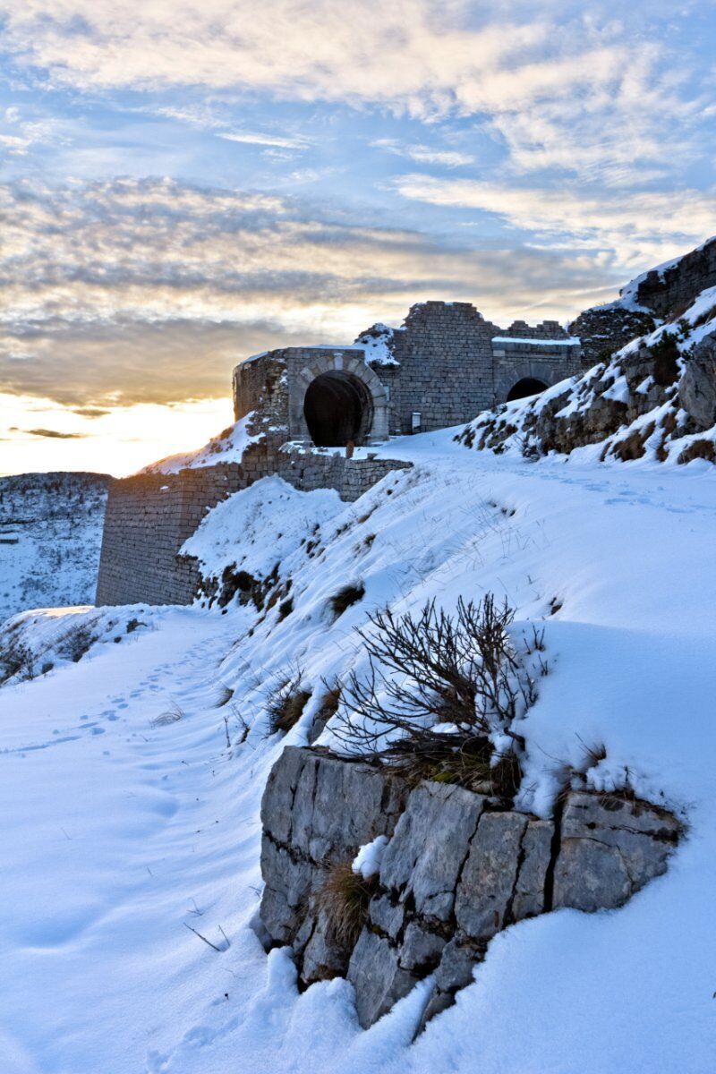 Ciaspolata panoramica con visita guidata al Forte Campomolon Ciaspolata panoramica con visita guidata al Forte Campomolon desktop picture