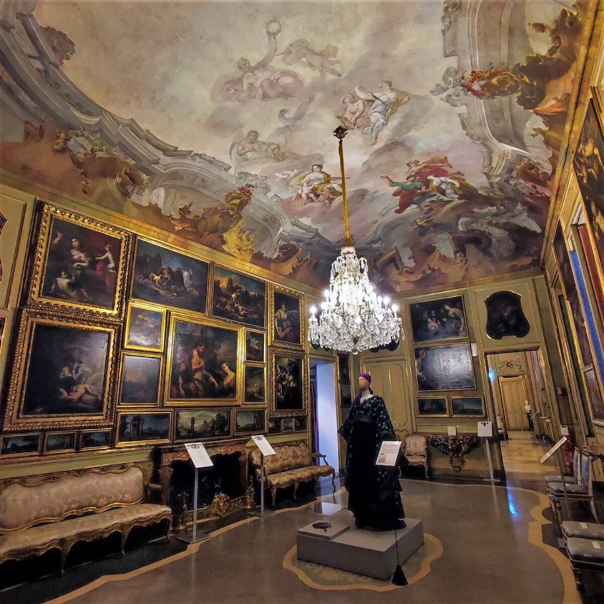 Visita guidata a Palazzo Morando: la Milano che fu desktop picture
