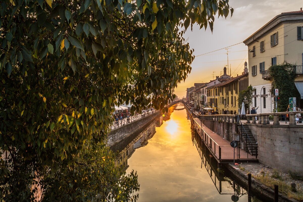 Apericena nel cuore dei Navigli Apericena nel cuore dei Navigli desktop picture