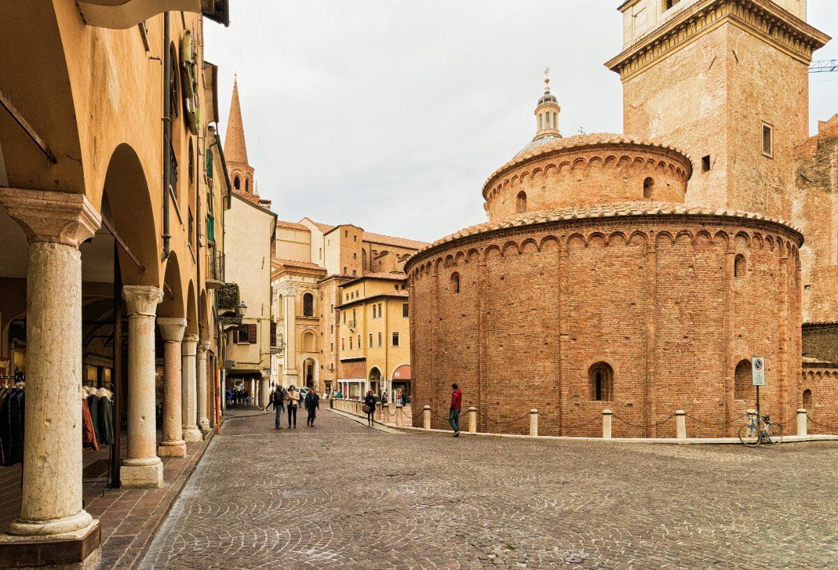 Mantova e la Giornata della Memoria: Visita del ghetto ebraico e della Sinagoga desktop picture