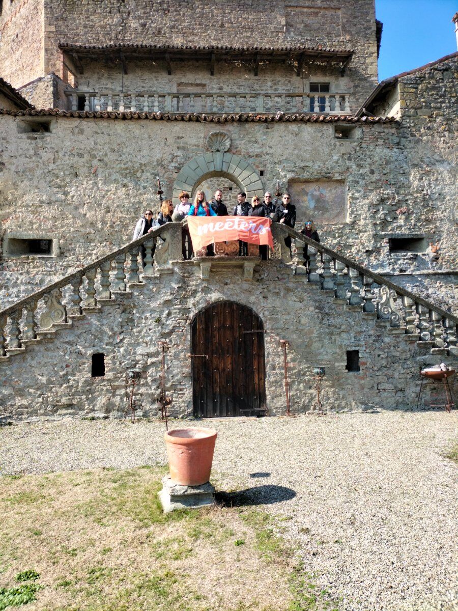 Passeggiata in Val Tidone alla scoperta della Rocca d’Olgisio Passeggiata in Val Tidone alla scoperta della Rocca d’Olgisio desktop picture