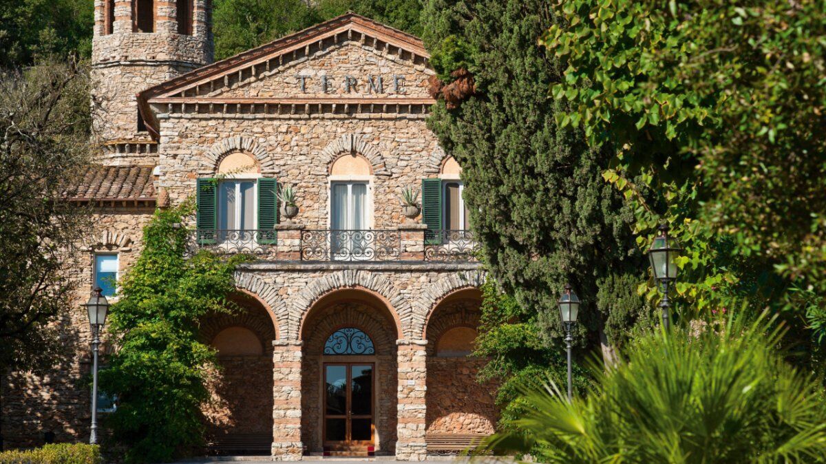 Trekking e Relax: alla scoperta di Grotta Giusti Trekking e Relax: alla scoperta di Grotta Giusti desktop picture