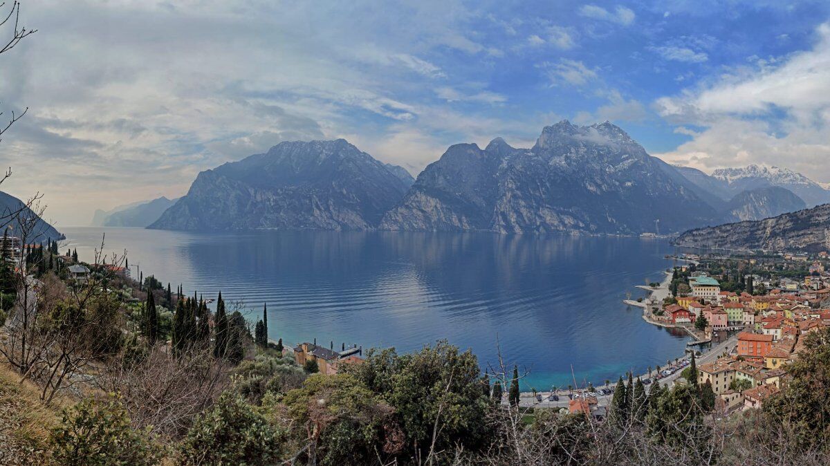 Trekking alla scoperta di Torbole e dell'Alto Garda Trekking alla scoperta di Torbole e dell'Alto Garda desktop picture
