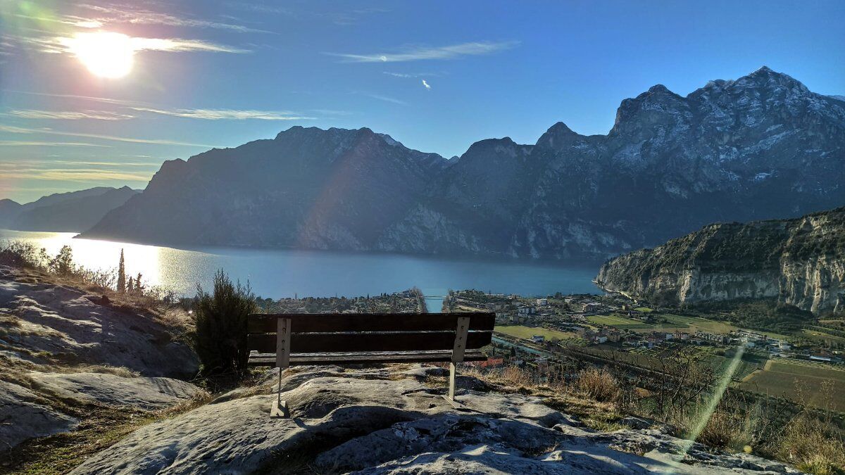 Trekking alla scoperta di Torbole e dell'Alto Garda Trekking alla scoperta di Torbole e dell'Alto Garda desktop picture