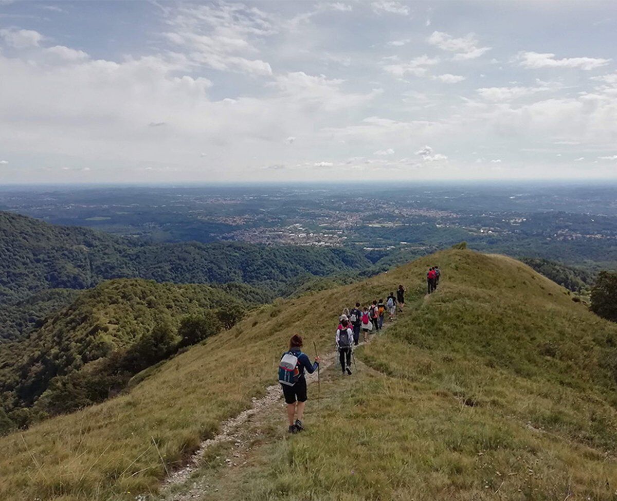 Trekking nelle Prealpi Varesine: Campo dei Fiori e Monte Chiusarella desktop picture