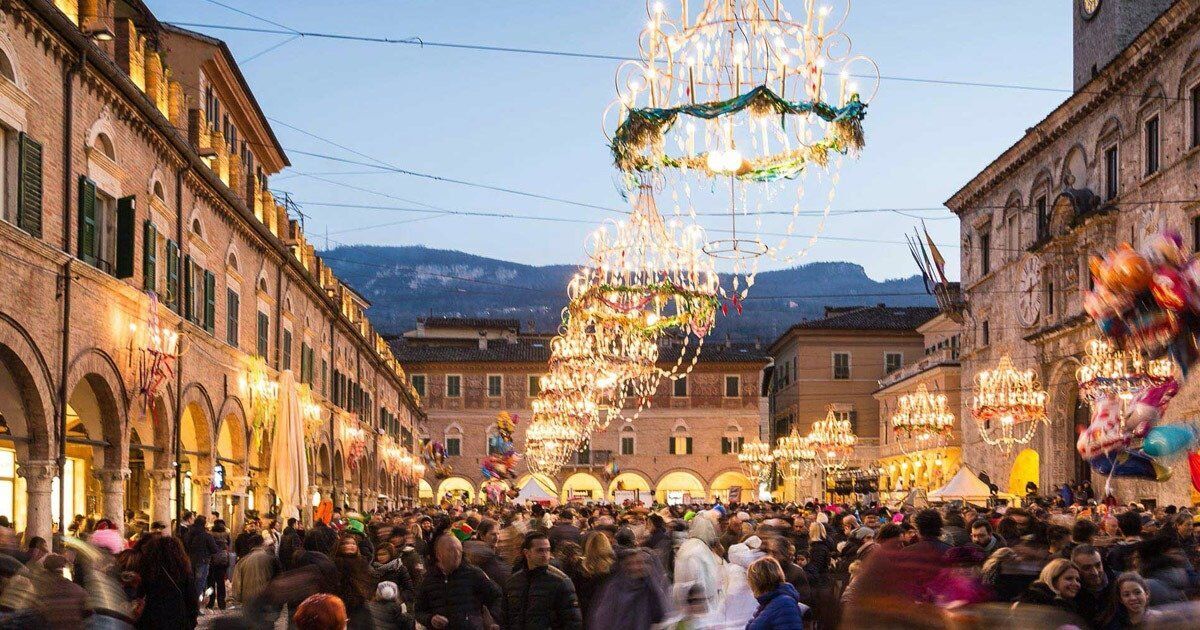 Visita guidata di Ascoli Piceno: tra Carnevale e enogastronomia desktop picture