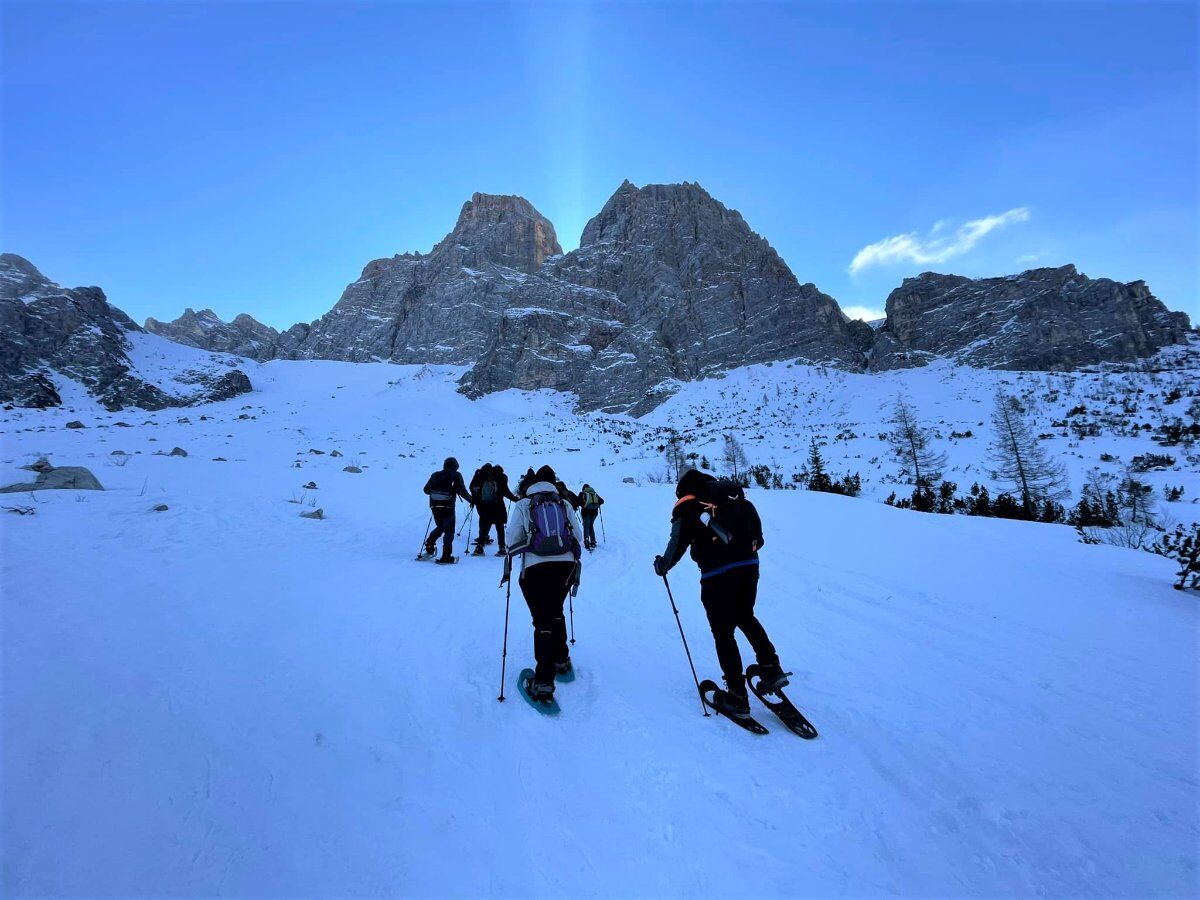 Ciaspolata in Val di Zoldo: nel cuore delle Dolomiti Ciaspolata in Val di Zoldo: nel cuore delle Dolomiti desktop picture