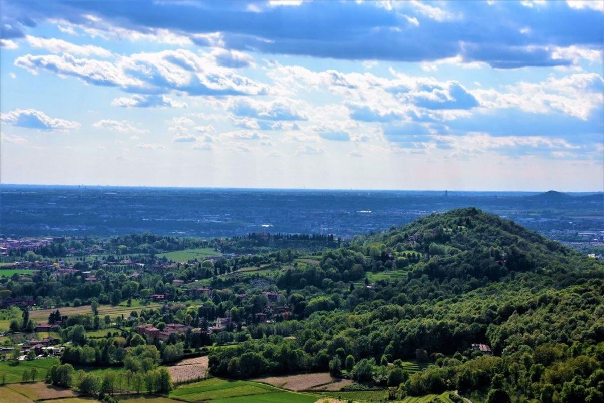 Passeggiata e sapori sui Colli di Bergamo: dal Monte Gussa alla Birreria artigianale desktop picture