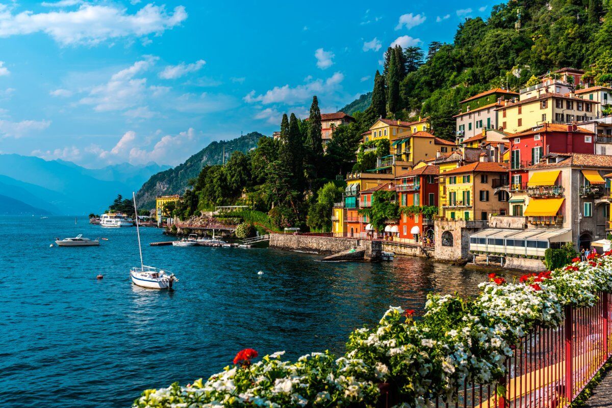 Le perle del Lago di Como: Varenna e Bellagio desktop picture