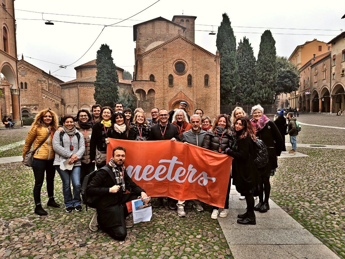 Caccia al tesoro a Bologna: tra i vicoli della Città Rossa Caccia al tesoro a Bologna: tra i vicoli della Città Rossa desktop picture