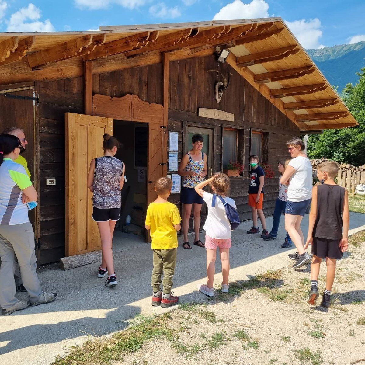 Meeters & Gengle: escursione e degustazione con figli a Valli del Pasubio desktop picture