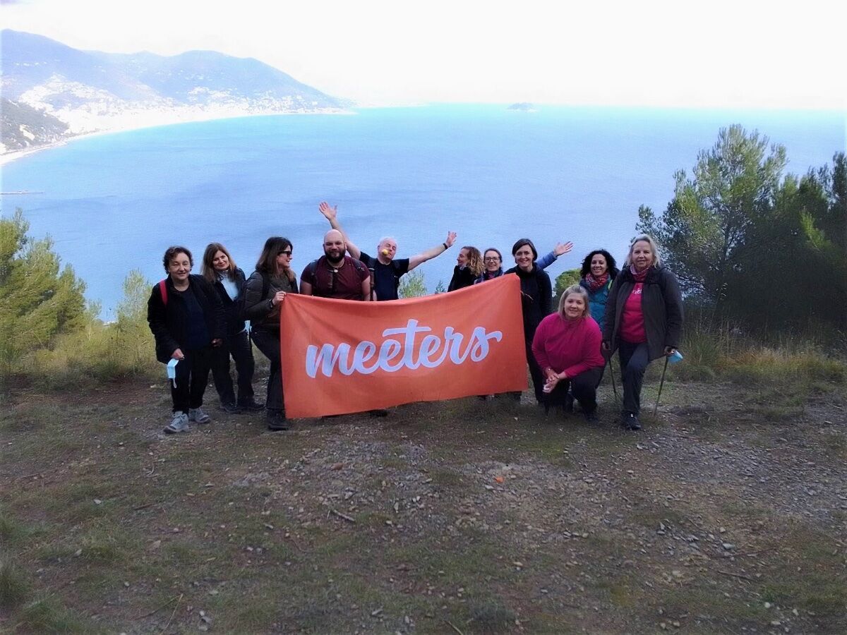 Quattro passi sul mare: passeggiata a Noli e al castello di Monte Ursino Quattro passi sul mare: passeggiata a Noli e al castello di Monte Ursino desktop picture