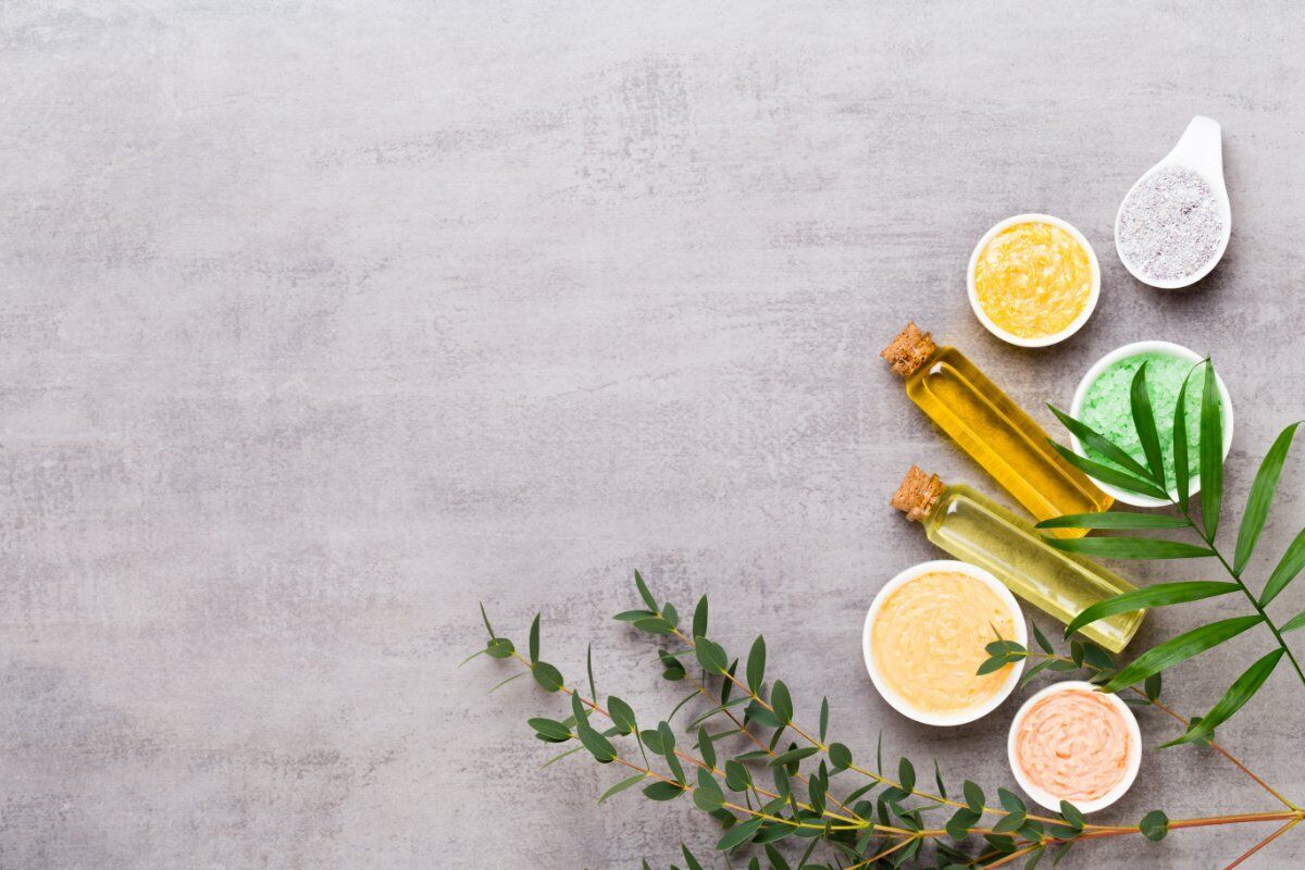 Incontro online: scopriamo il benessere attraverso la cura del corpo Incontro online: scopriamo il benessere attraverso la cura del corpo desktop picture