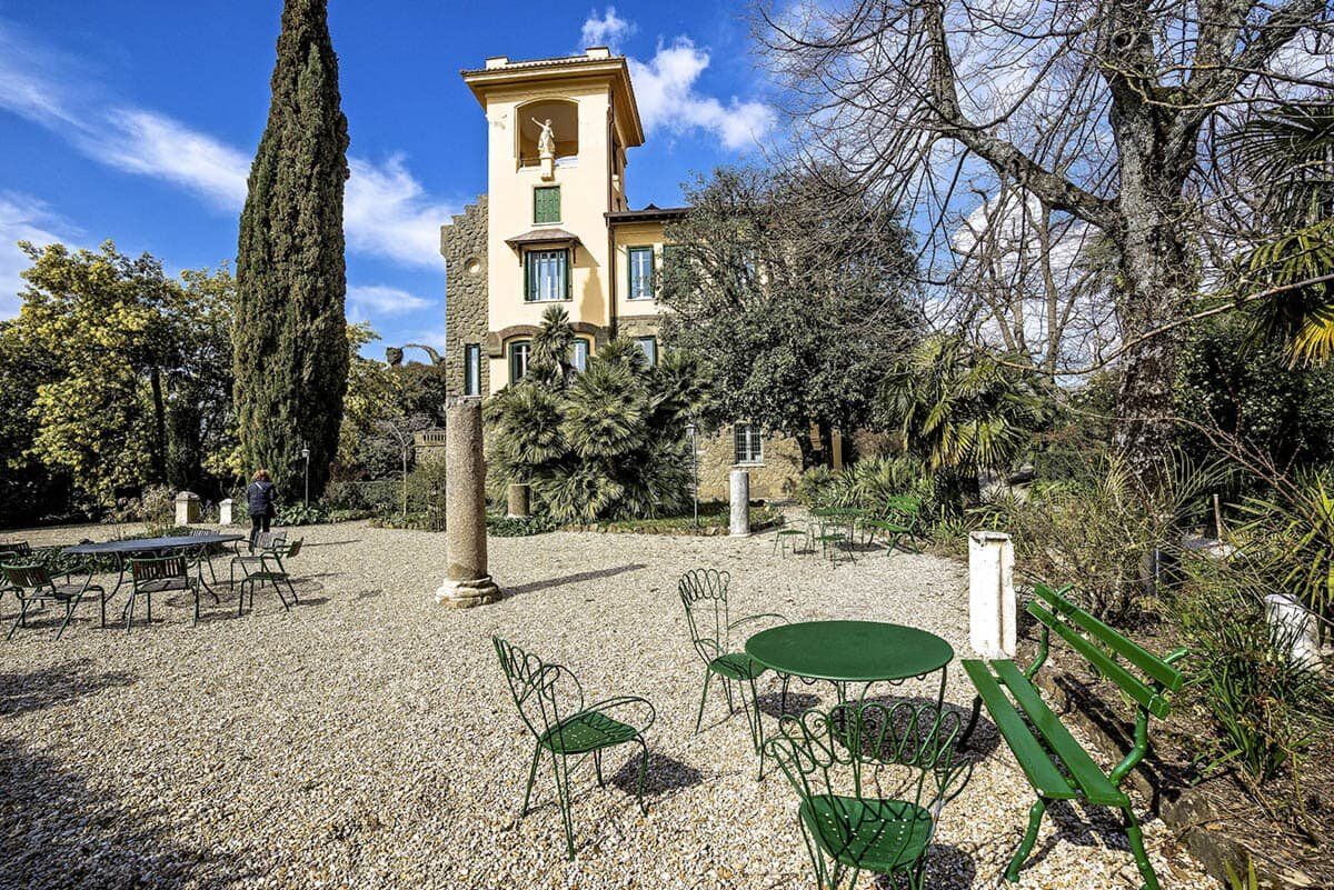 Visita e Passeggiata al Giardino del Villino Volterra desktop picture