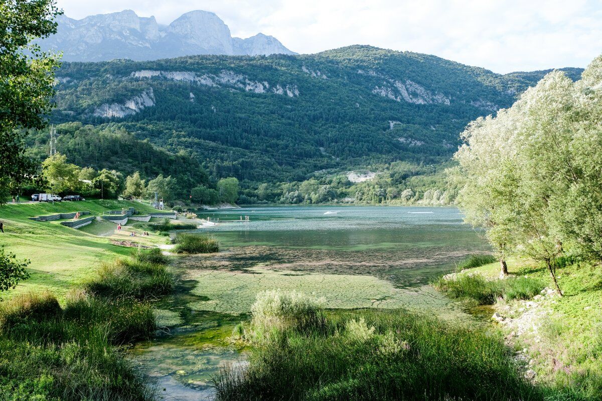 Escursione nella splendida Valle dei Laghi desktop picture