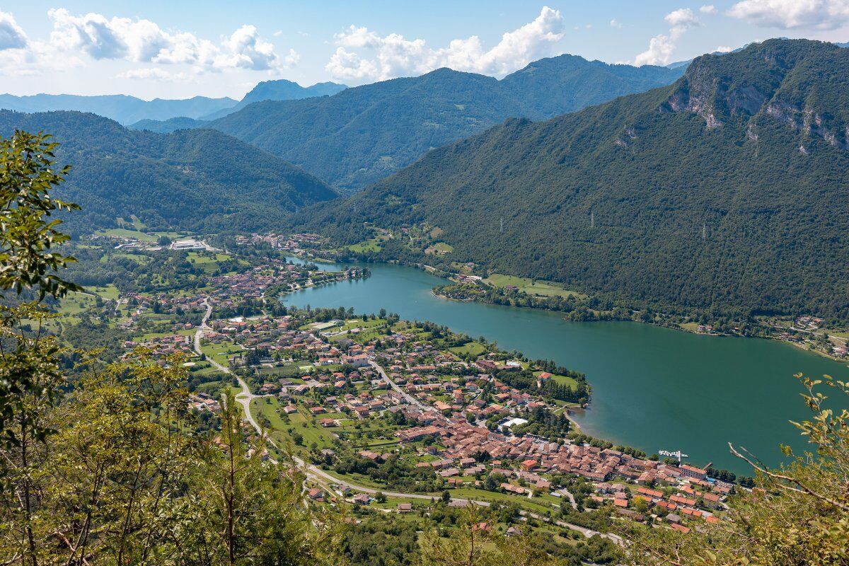 Escursione panoramica sul Lago d'Idro desktop picture
