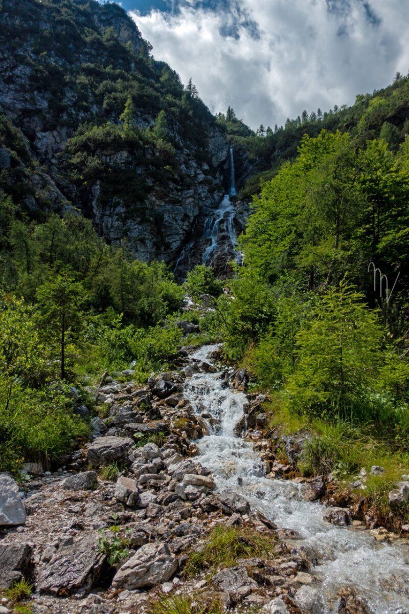 Val di Zoldo: Trekking al laghetto del Vach e al borgo di Colcerver desktop picture