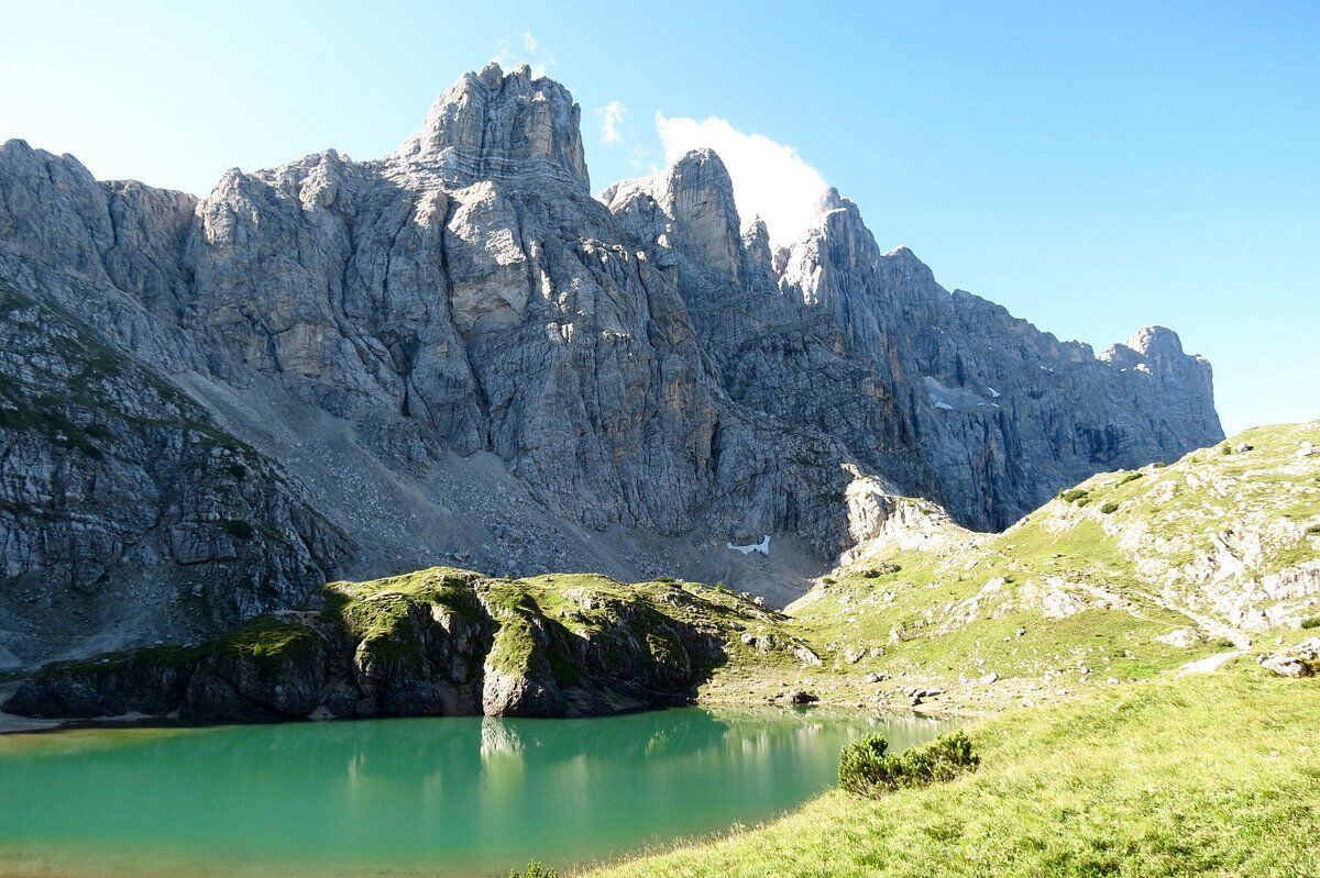 Val di Zoldo: Trekking al laghetto del Vach e al borgo di Colcerver desktop picture