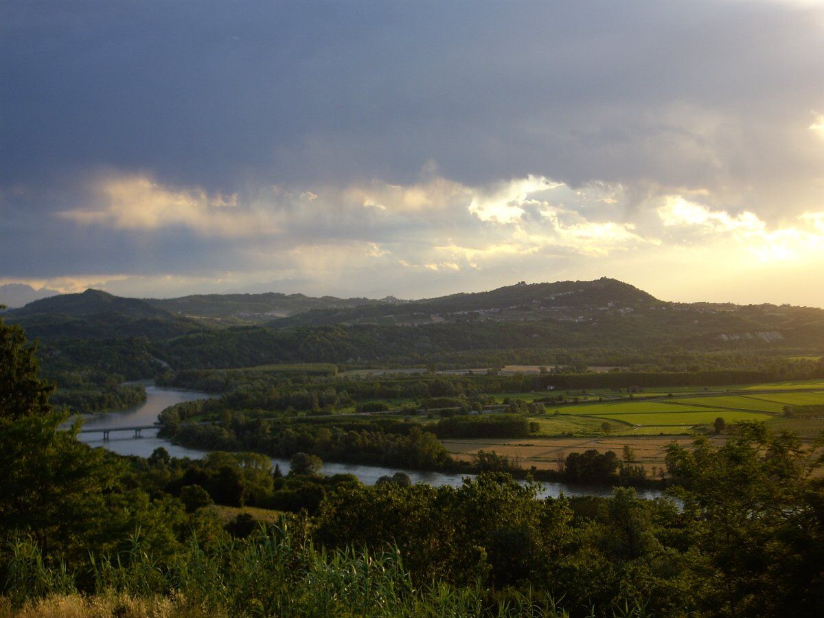 Anello di Coniolo: Escursione tra le anse del Po Anello di Coniolo: Escursione tra le anse del Po desktop picture
