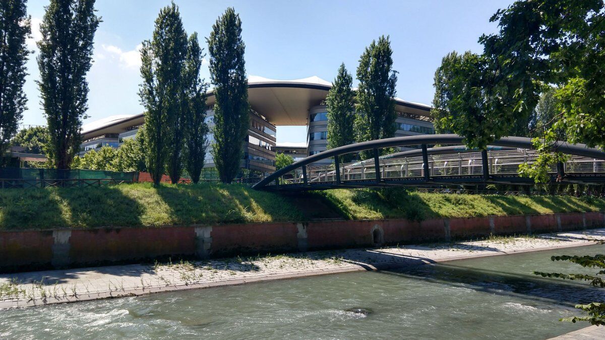 Passeggiata da Torino Nord al Centro: attraverso parchi e torrenti desktop picture