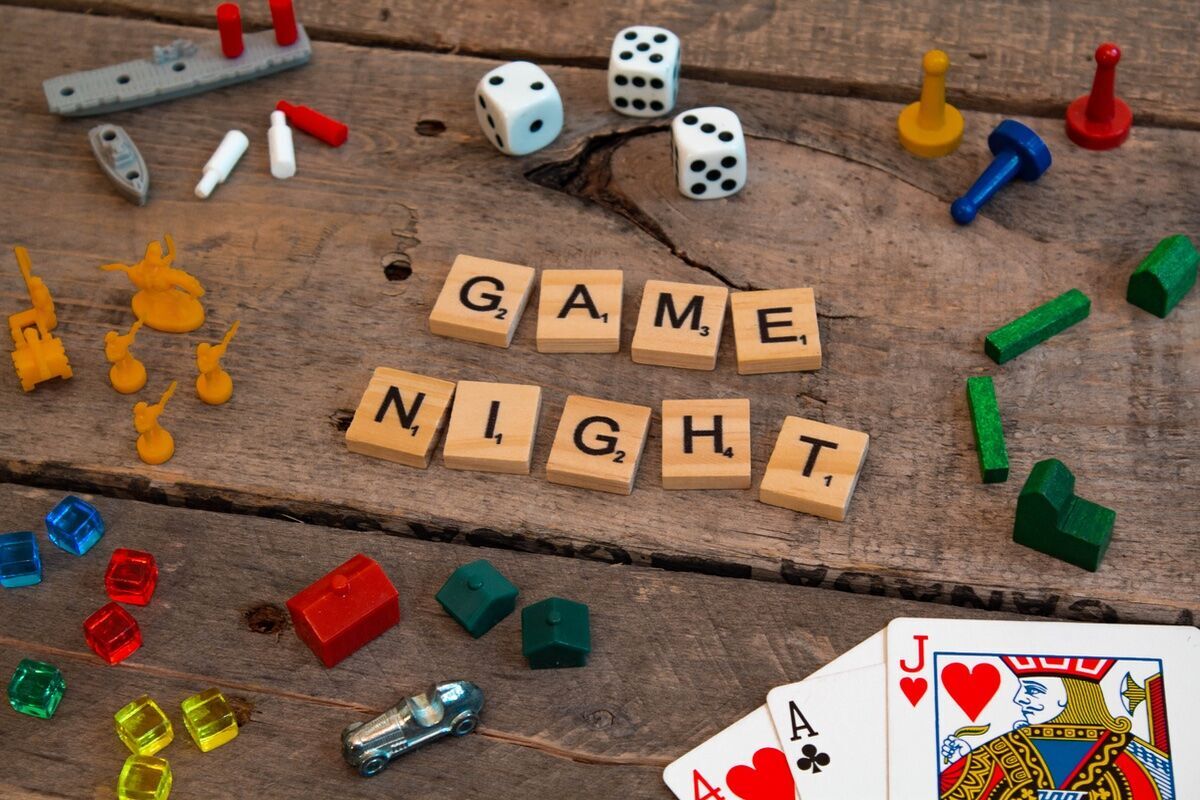 Aperitivo dei Single tra giochi, quiz e bruschette nei Castelli Romani Aperitivo dei Single tra giochi, quiz e bruschette nei Castelli Romani desktop picture