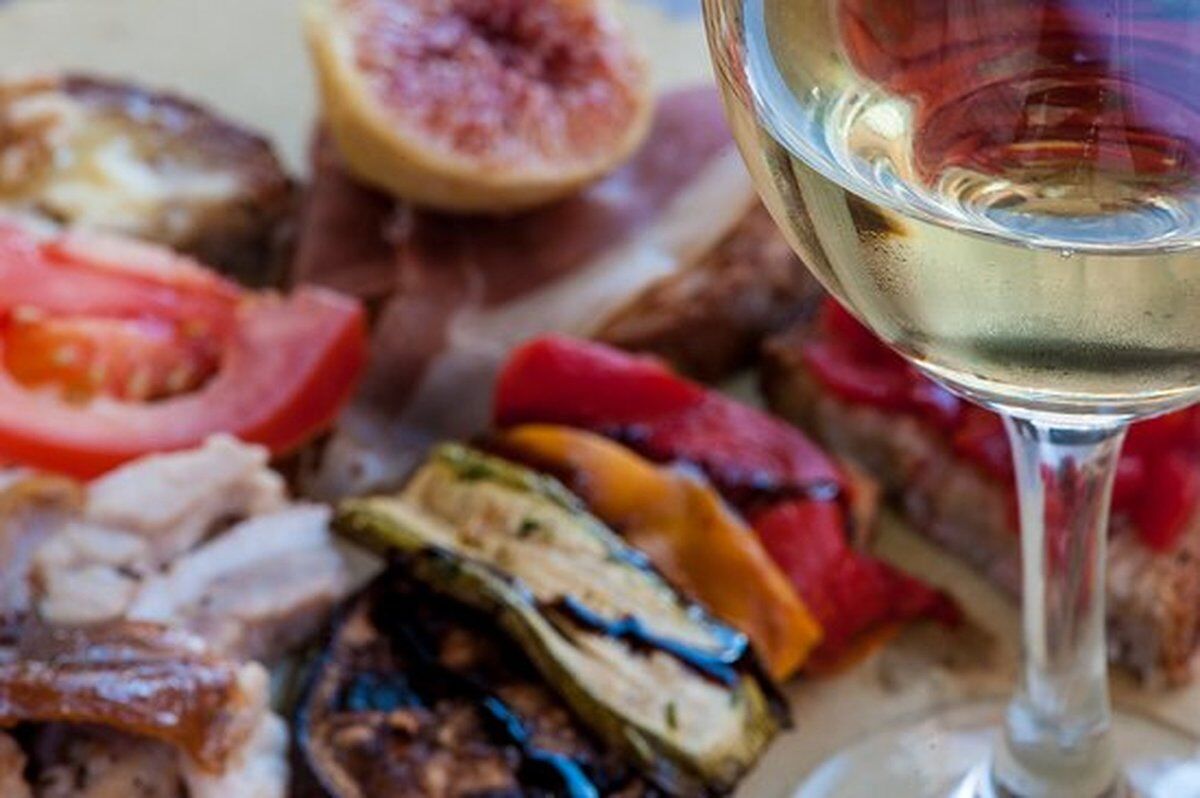Aperitivo dei Single tra giochi, quiz e bruschette nei Castelli Romani Aperitivo dei Single tra giochi, quiz e bruschette nei Castelli Romani desktop picture