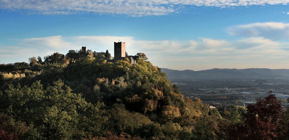 Escursione ad anello ai Castelli di Giulietta e Romeo desktop picture