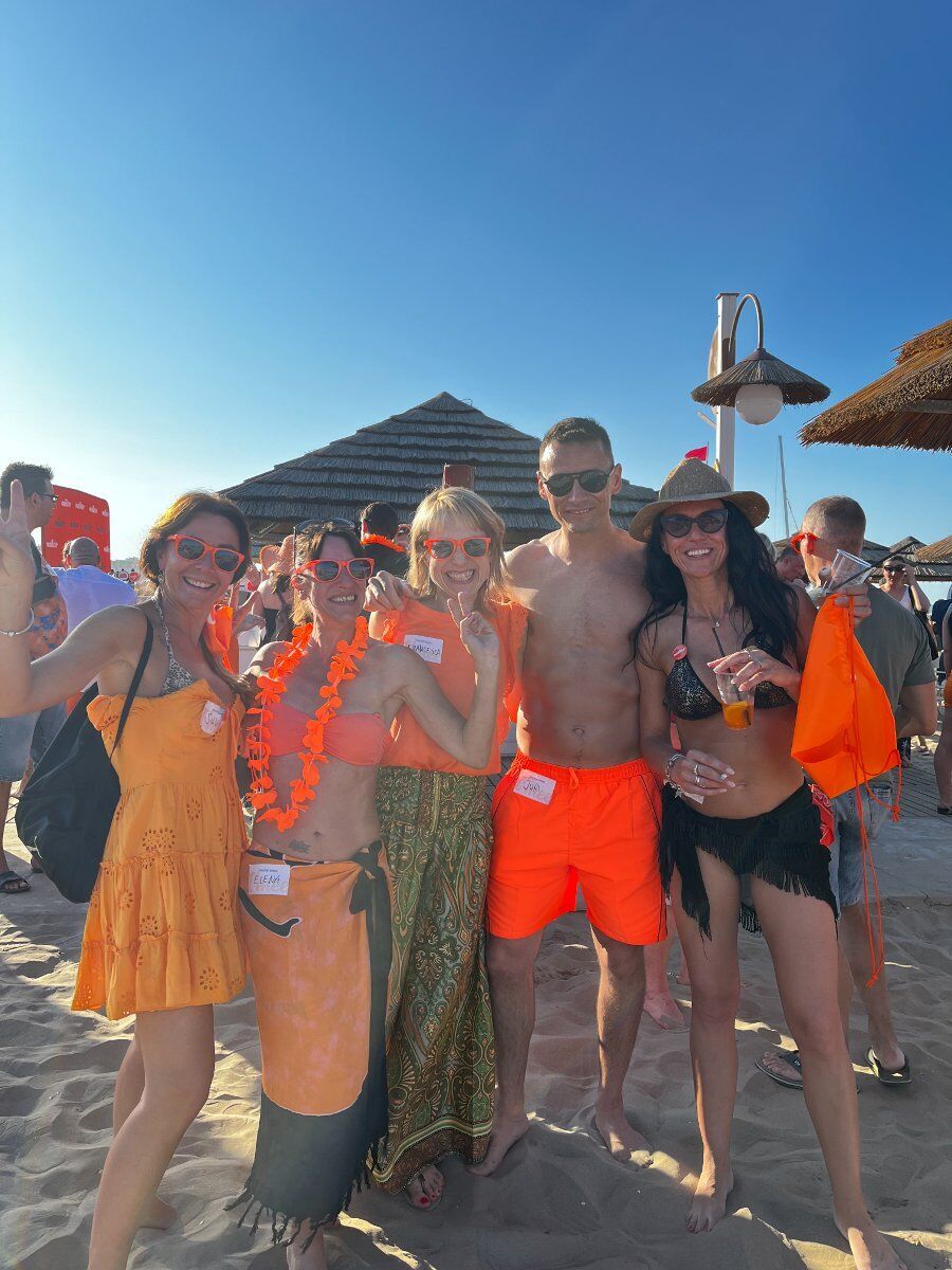 Orange Beach Party a Rimini Orange Beach Party a Rimini desktop picture