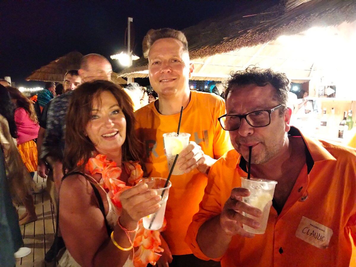 Orange Beach Party a Rimini Orange Beach Party a Rimini desktop picture