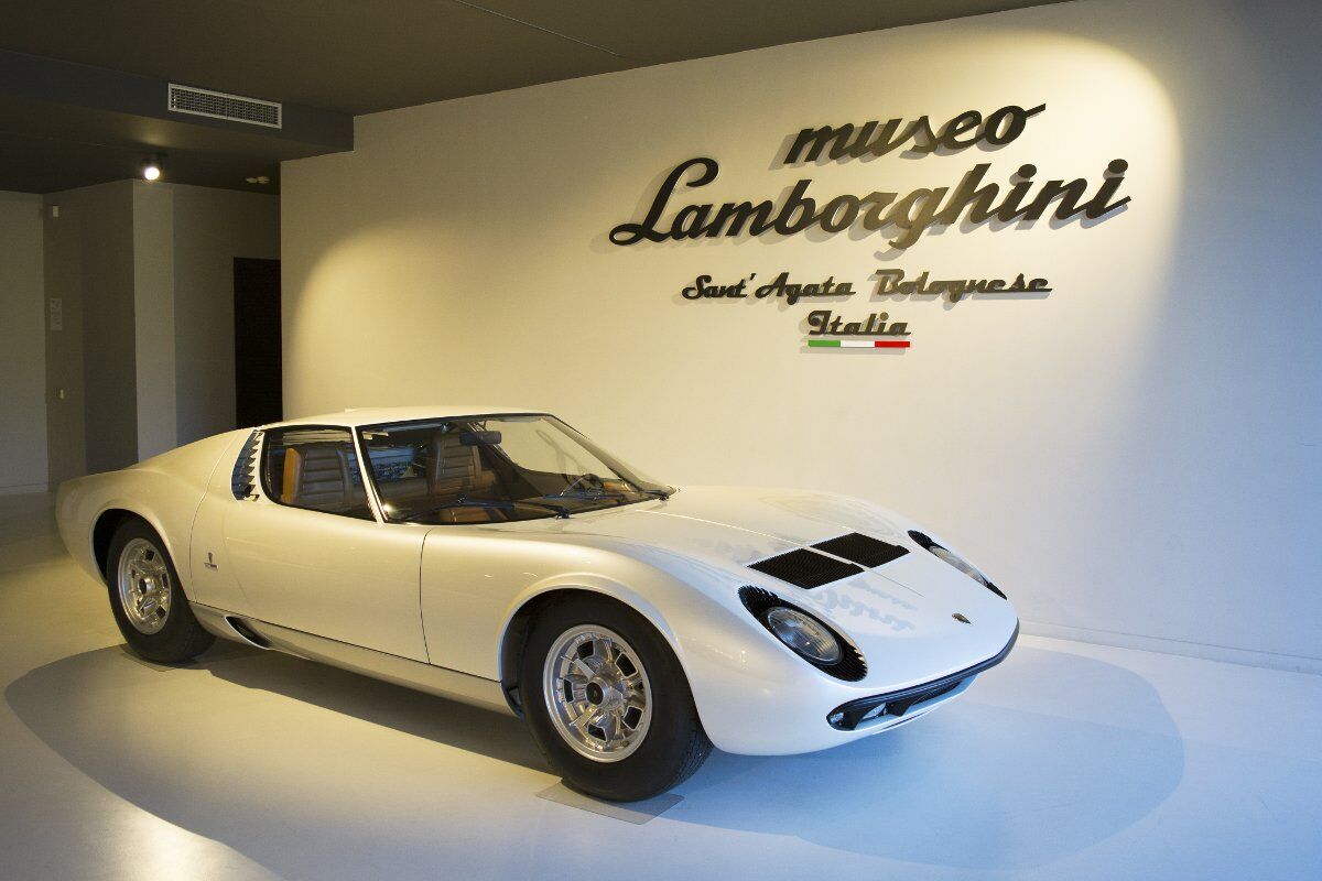 Visita guidata al Museo Automobili Lamborghini Visita guidata al Museo Automobili Lamborghini desktop picture