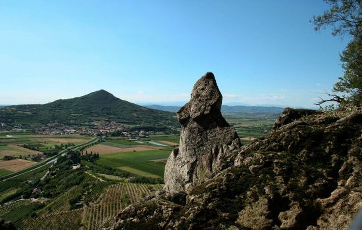 Escursione sul Monte Cinto: la Busa dei Briganti desktop picture