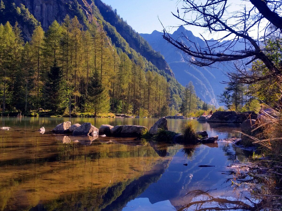 Escursione in Val di Mello: ai piedi dei giganti di granito Escursione in Val di Mello: ai piedi dei giganti di granito desktop picture