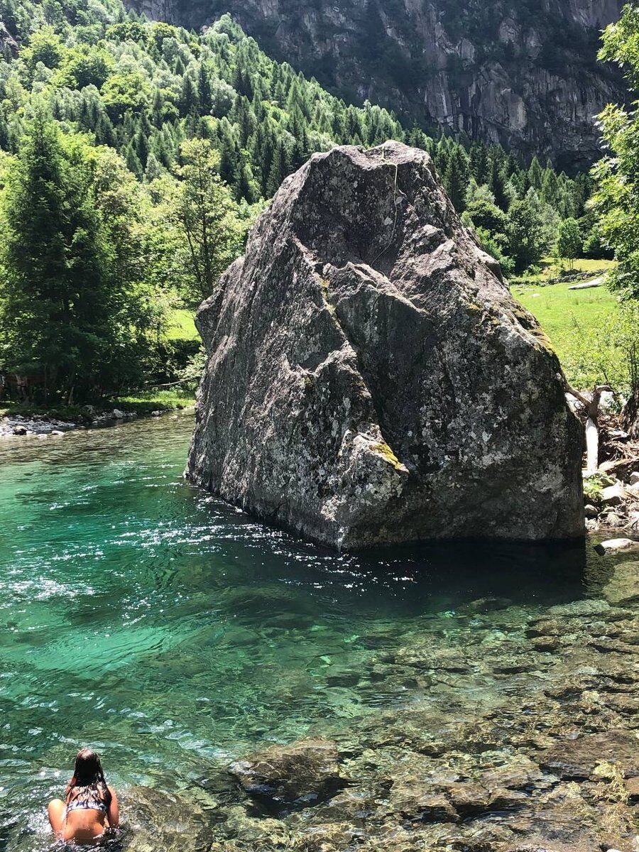 Escursione in Val di Mello: ai piedi dei giganti di granito desktop picture
