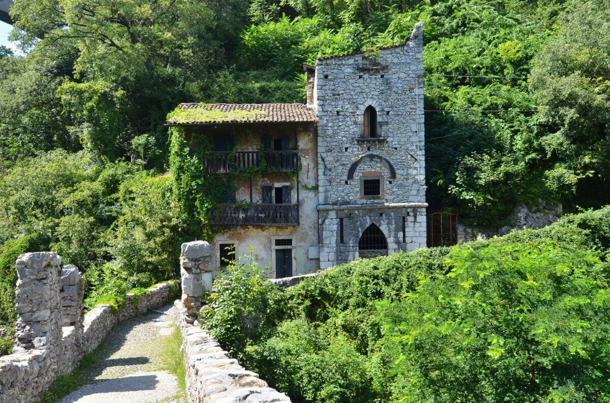 Trekking dei Ponti tra i Borghi della Bergamasca desktop picture