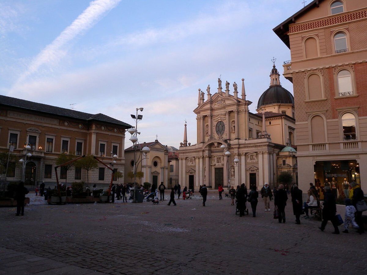 Aperitivo tra Sconosciuti a Busto Arsizio Aperitivo tra Sconosciuti a Busto Arsizio desktop picture