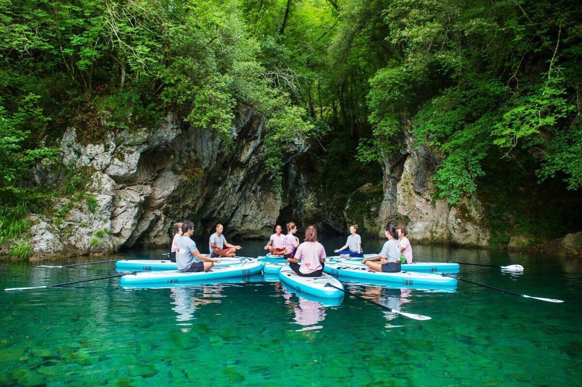 Sup Yoga nel Canyon Park di Scesta: relax e divertimento in natura Sup Yoga nel Canyon Park di Scesta: relax e divertimento in natura desktop picture