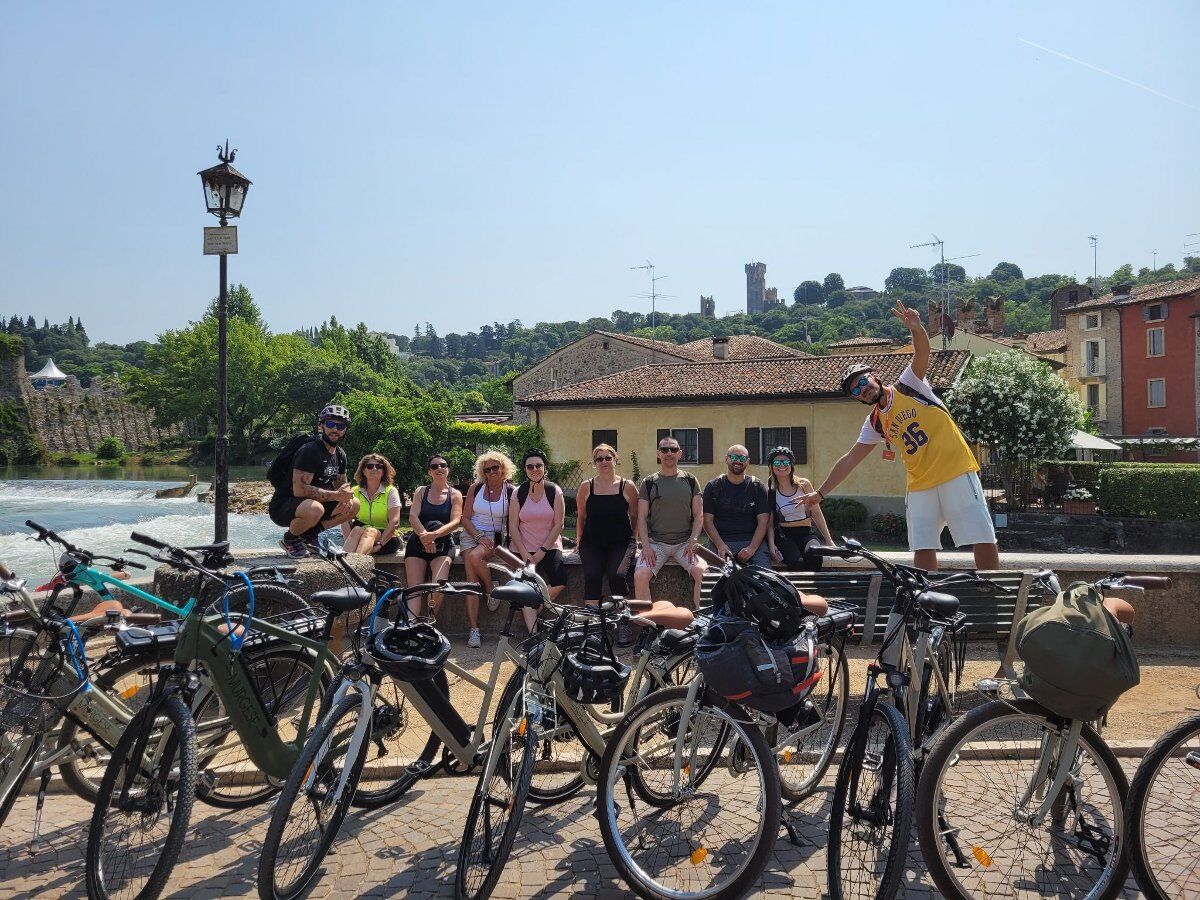 E-Bike Tour da Peschiera del Garda a Borghetto sul Mincio desktop picture