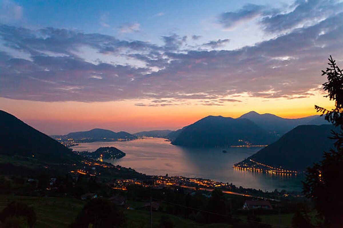 Aperitivo Estivo sul Lago d'Iseo desktop picture